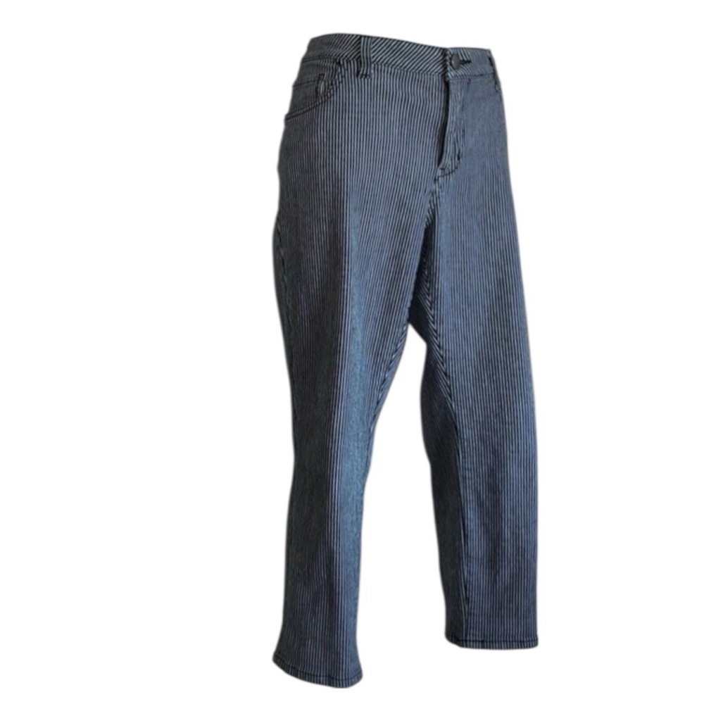 CAbi denim capri jeans, pinstripes, classic 5 pockets, pewter hardware. 14